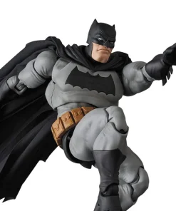 MAFEX No. 106 Batman