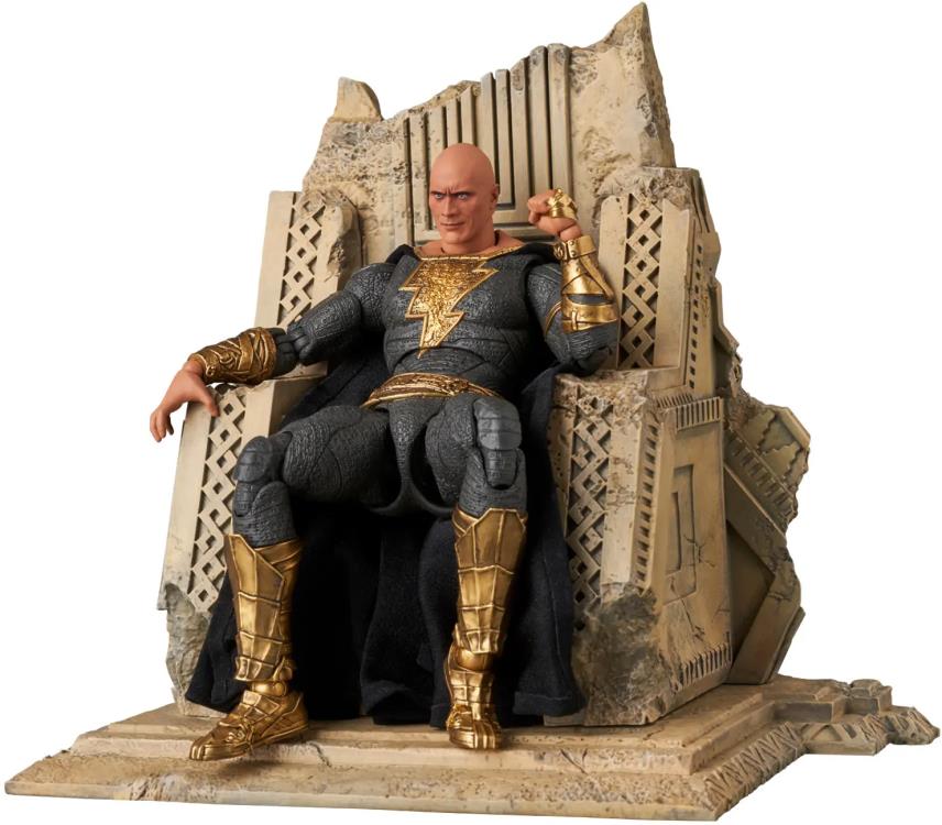 Black Adam (2022) MAFEX No.286 Black Adam (Gold Suit Ver.) Action Figure - Image 3