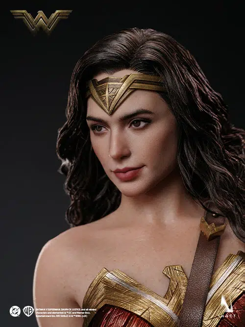 BvS Wonder Woman 1/6 Scale Collectible Figure - Image 7