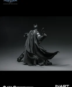 Batman: Arkham Origins - Batman (Battle Damaged Version) Action Figure - Image 10