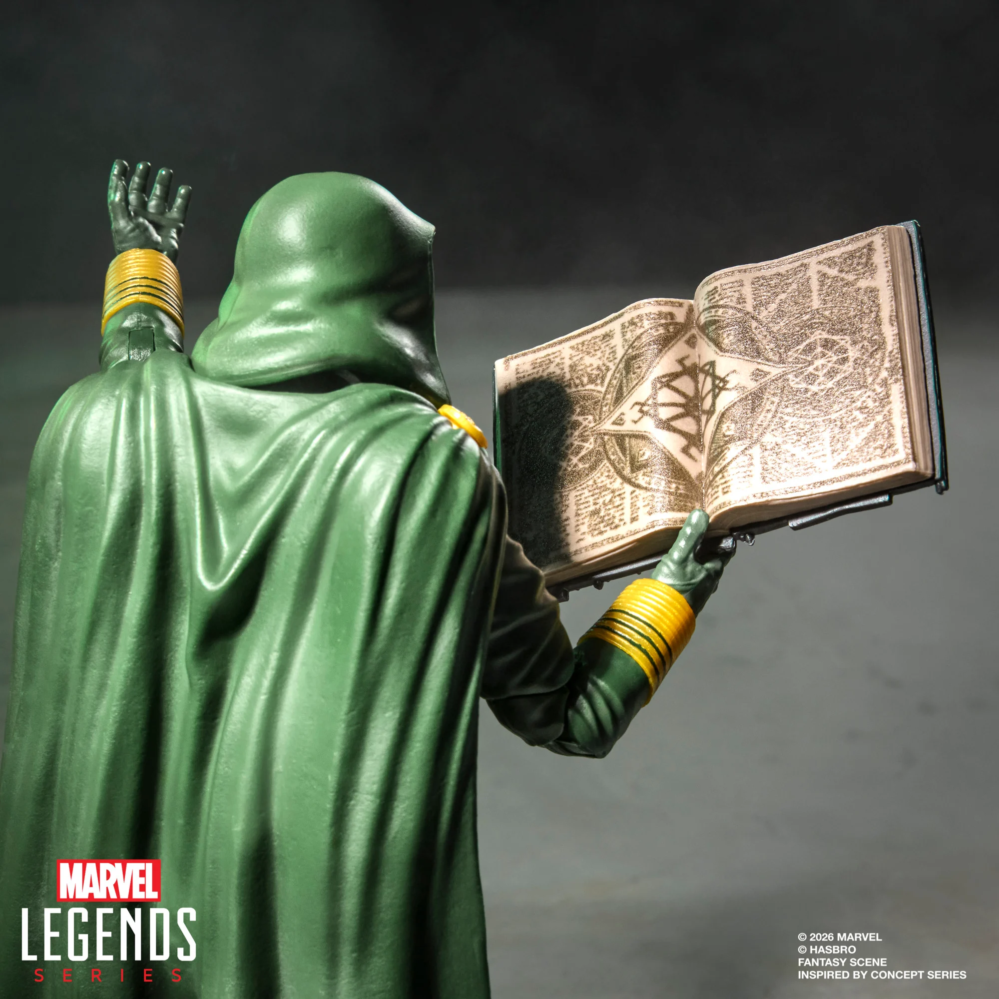 Avengers: Doomsday Marvel Legends Lord Doom Action Figure - Image 5