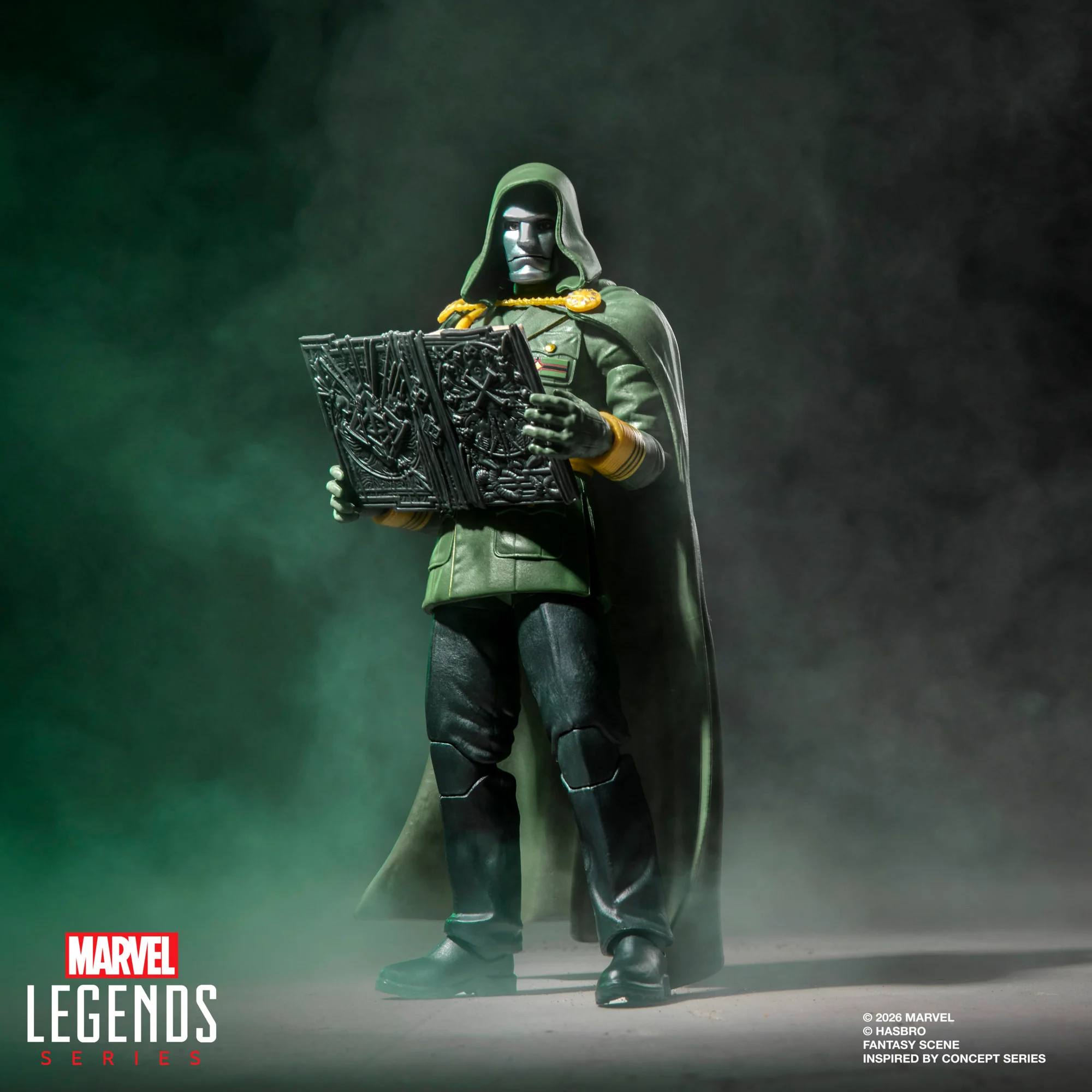 Avengers: Doomsday Marvel Legends Lord Doom Action Figure - Image 3