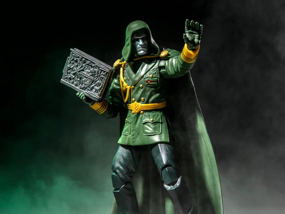 Avengers: Doomsday Marvel Legends Lord Doom Action Figure